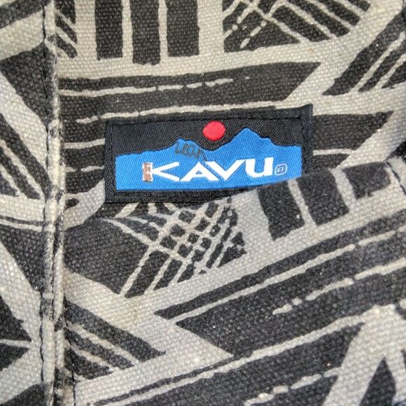 Kavu Charcoal Tribal Rope Sling Bag Crossbody Purse Backpack Black Gray  Pre Own - Picture 5 of 8
